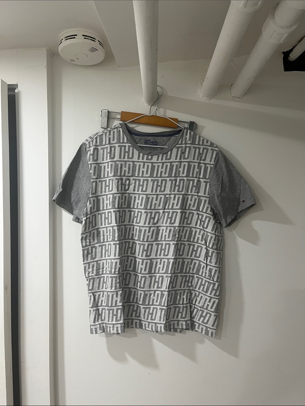 Tommy Hilfiger Gray Logo-Pattern Short Sleeve Tee